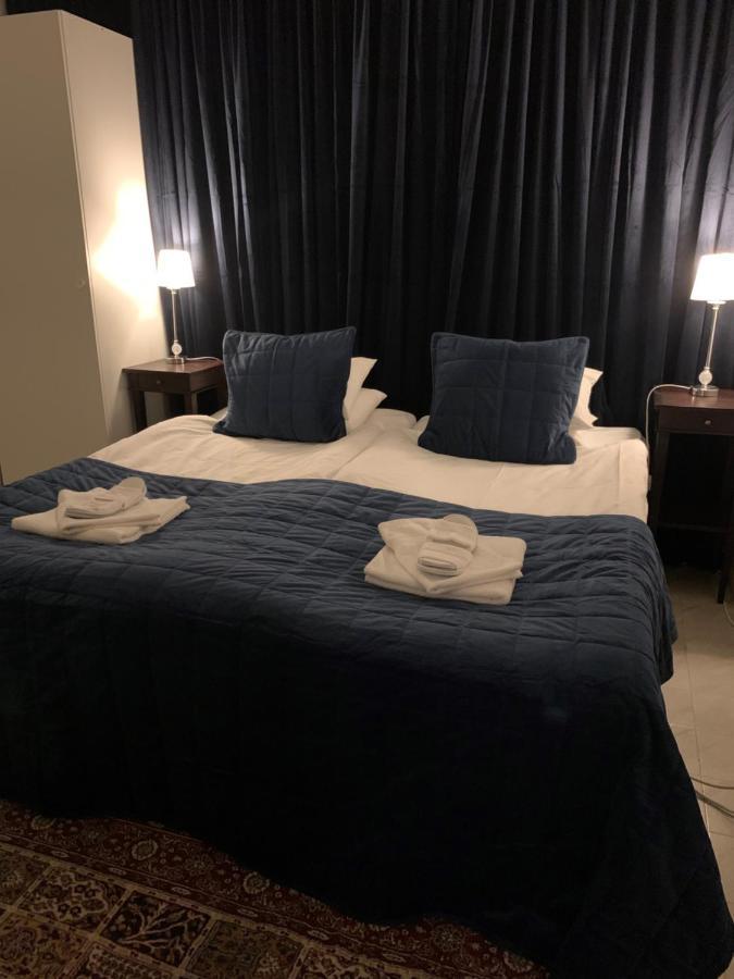 Hotell Kaprifol Хуннебостранд Экстерьер фото