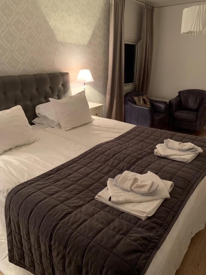 Hotell Kaprifol Хуннебостранд Экстерьер фото