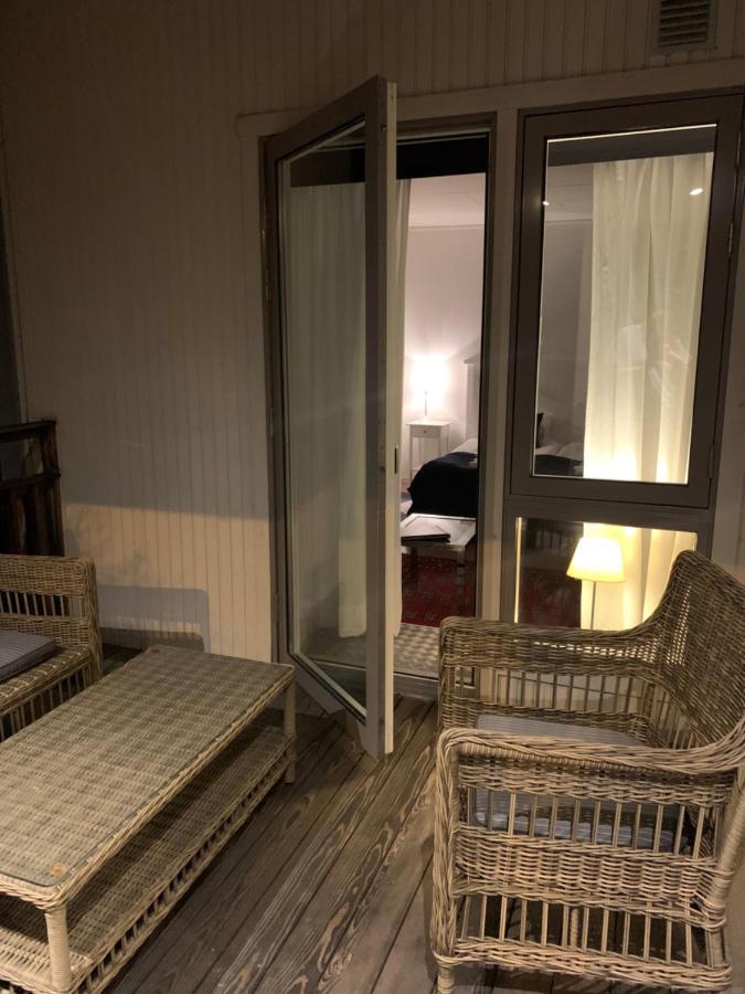 Hotell Kaprifol Хуннебостранд Экстерьер фото